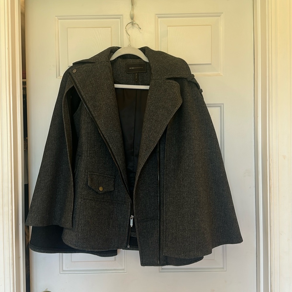 BCBG MAXAZRIA JACKET, GREY COLOR, SIZE XS, PERFECT CONDITION, WORN TWICE